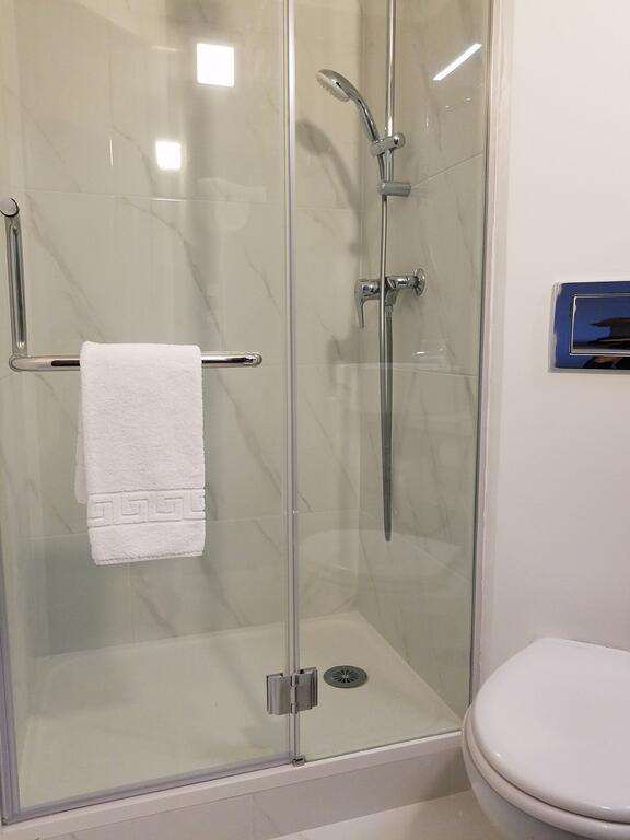 brit hotel marseille aeroport