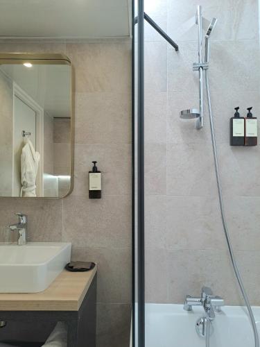 best western plus opera batignolles