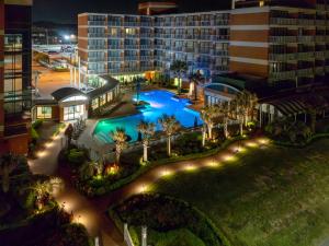 holiday inn and suites virginia beach north beach by ihg