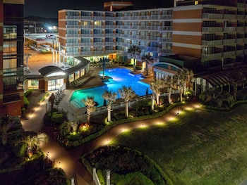 holiday inn and suites virginia beach north beach by ihg