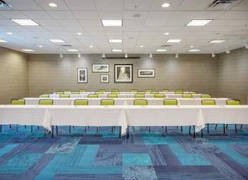 holiday inn and suites virginia beach north beach by ihg