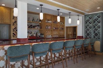 holiday inn and suites virginia beach north beach by ihg