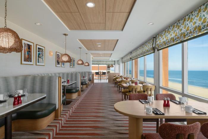 holiday inn and suites virginia beach north beach by ihg