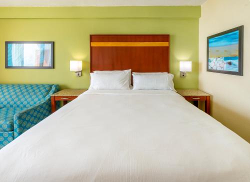 holiday inn and suites virginia beach north beach by ihg