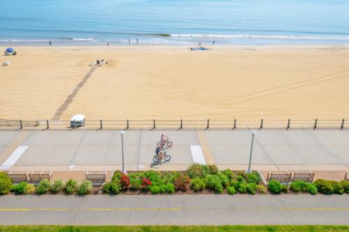 holiday inn and suites virginia beach north beach by ihg