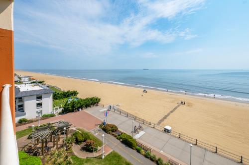 holiday inn and suites virginia beach north beach by ihg