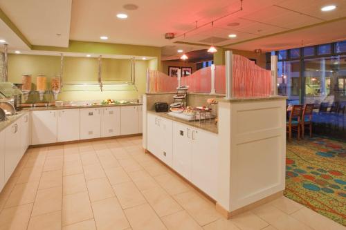 holiday inn and suites virginia beach north beach by ihg