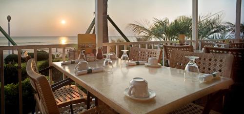 holiday inn and suites virginia beach north beach by ihg