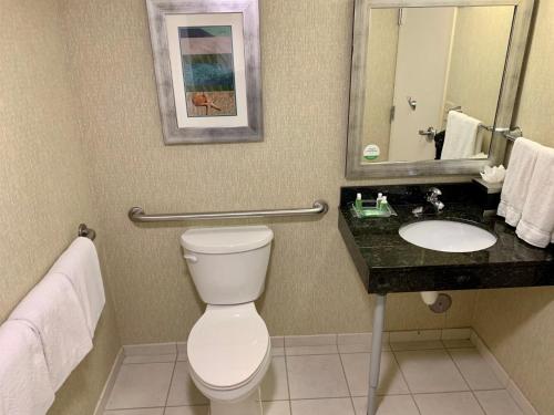 holiday inn and suites virginia beach north beach by ihg