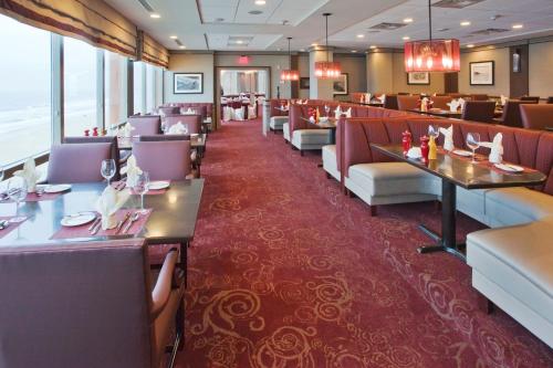 holiday inn and suites virginia beach north beach by ihg
