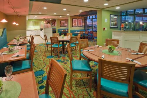 holiday inn and suites virginia beach north beach by ihg