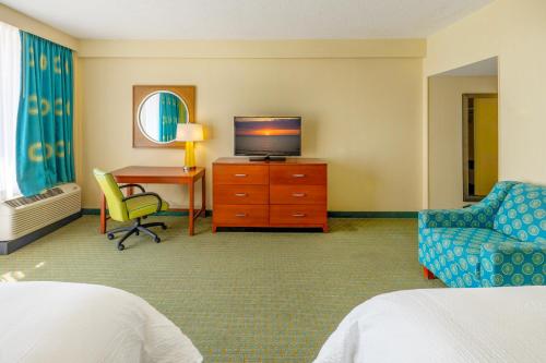 holiday inn and suites virginia beach north beach by ihg