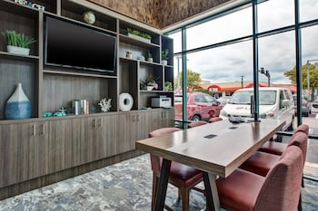 Holiday Inn Va Beach-Oceanside (21St St) By Ihg,2101 Atlantic Avenue,3 star