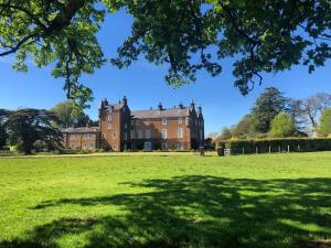 further space at cardross estate