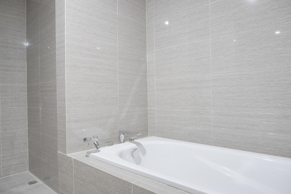 spacious and nice 2br at hillcrest house apartment