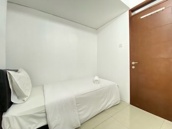 exclusive 3br at gateway pasteur apartment