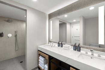 sheraton virginia beach oceanfront hotel