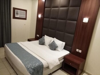 al muteb suites qasr alaqiq