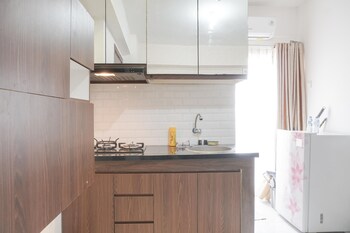 Nice And Cozy 2Br At Cinere Resort Apartment,,0 star