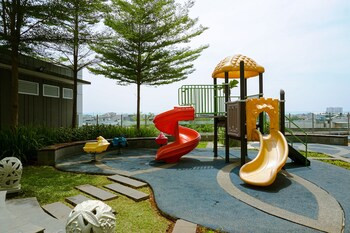stunning and comfy 2br at sky terrace apartment