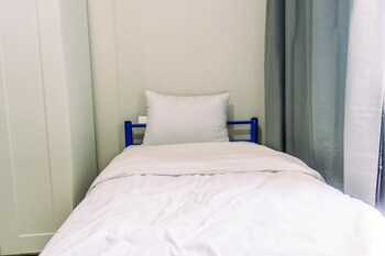 stunning and comfy 2br at sky terrace apartment