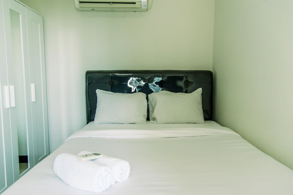 stunning and comfy 2br at sky terrace apartment