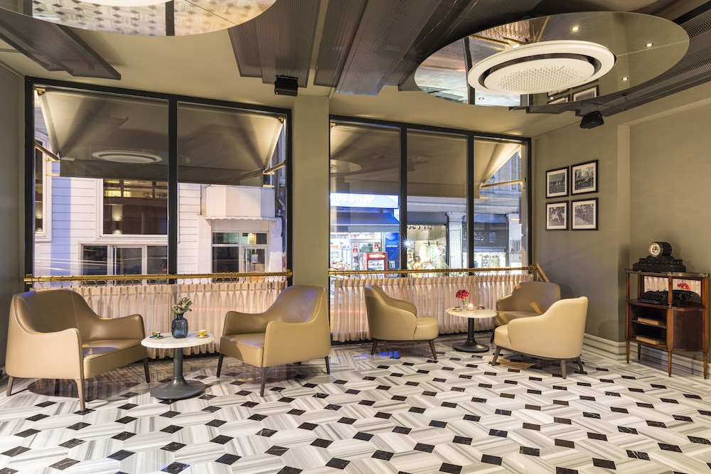 marius hotel