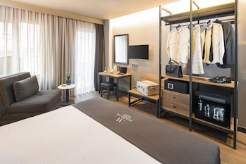 marius hotel