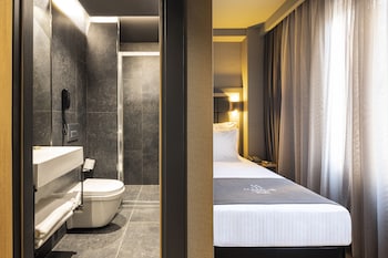 marius hotel