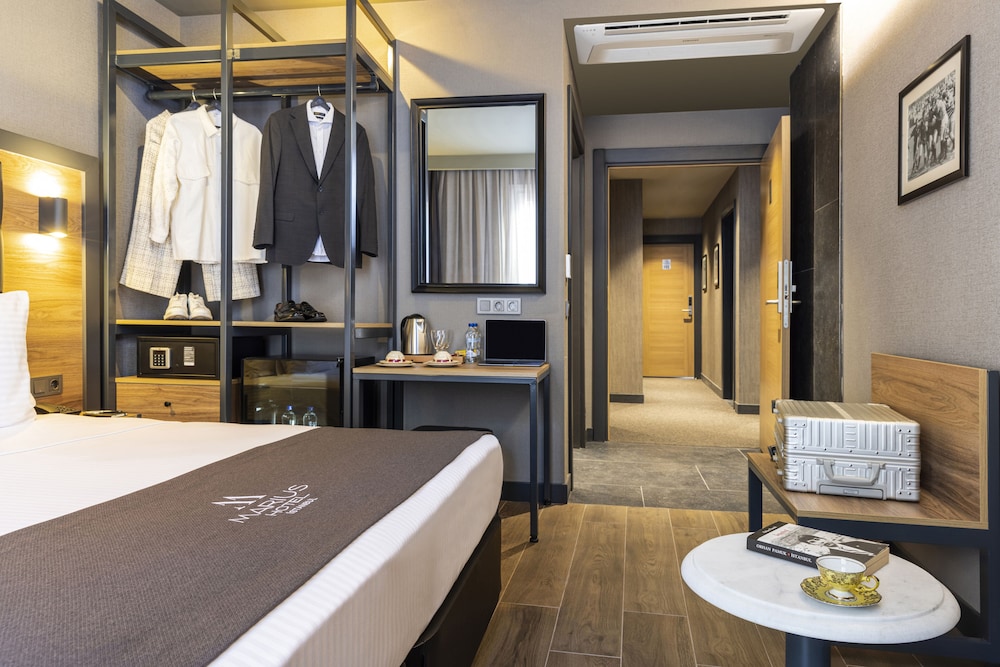 marius hotel