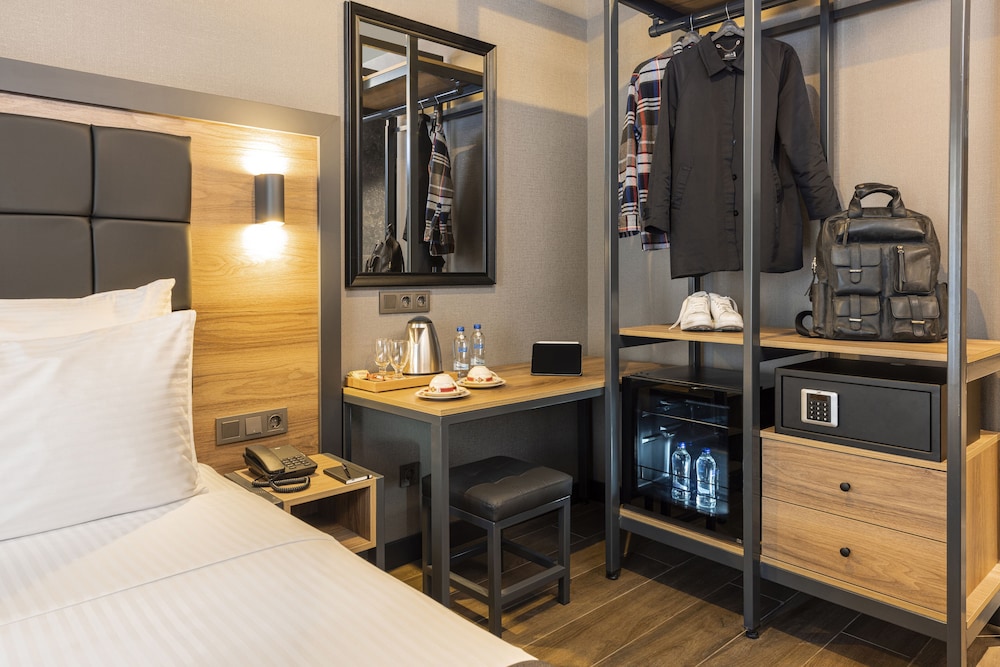 marius hotel
