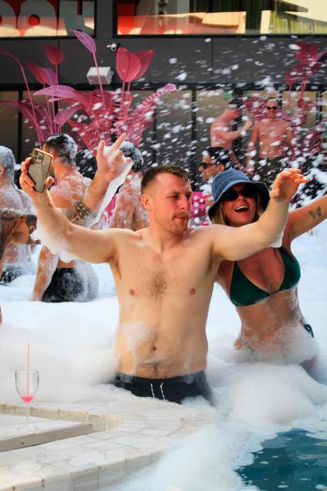 socialtel koh samui party hotel