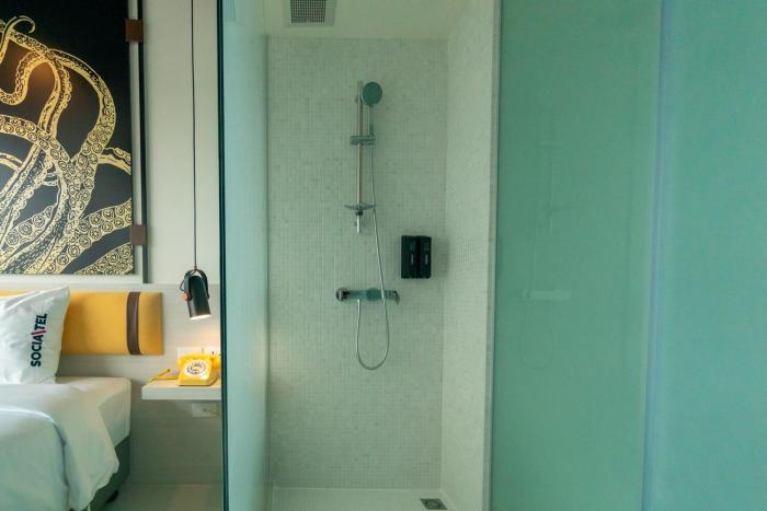 socialtel koh samui party hotel