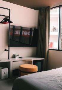 socialtel koh samui party hotel