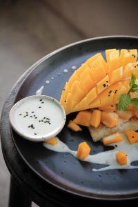 socialtel koh samui party hotel