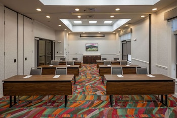 hampton inn and suites asheville airport