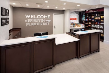 hampton inn and suites asheville airport