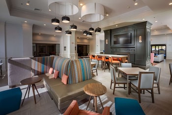 hampton inn and suites asheville airport