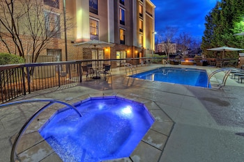 hampton inn and suites asheville airport