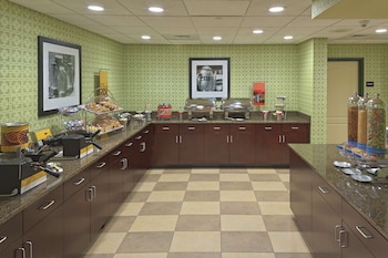 hampton inn and suites asheville airport