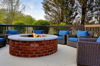 hampton inn and suites asheville airport