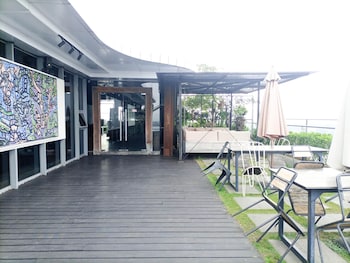 elegant and tidy 1br at uttara the icon apartment