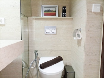 elegant and tidy 1br at uttara the icon apartment