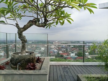 elegant and tidy 1br at uttara the icon apartment