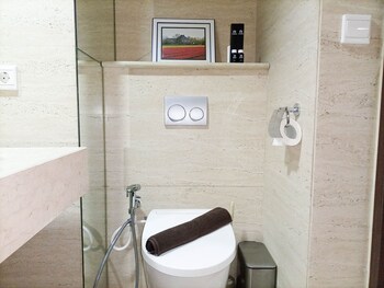 elegant and tidy 1br at uttara the icon apartment