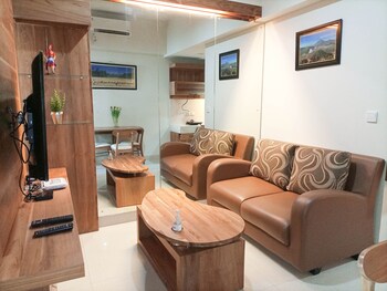 elegant and tidy 1br at uttara the icon apartment