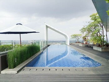 Elegant And Tidy 1Br At Uttara The Icon Apartment,,0 star