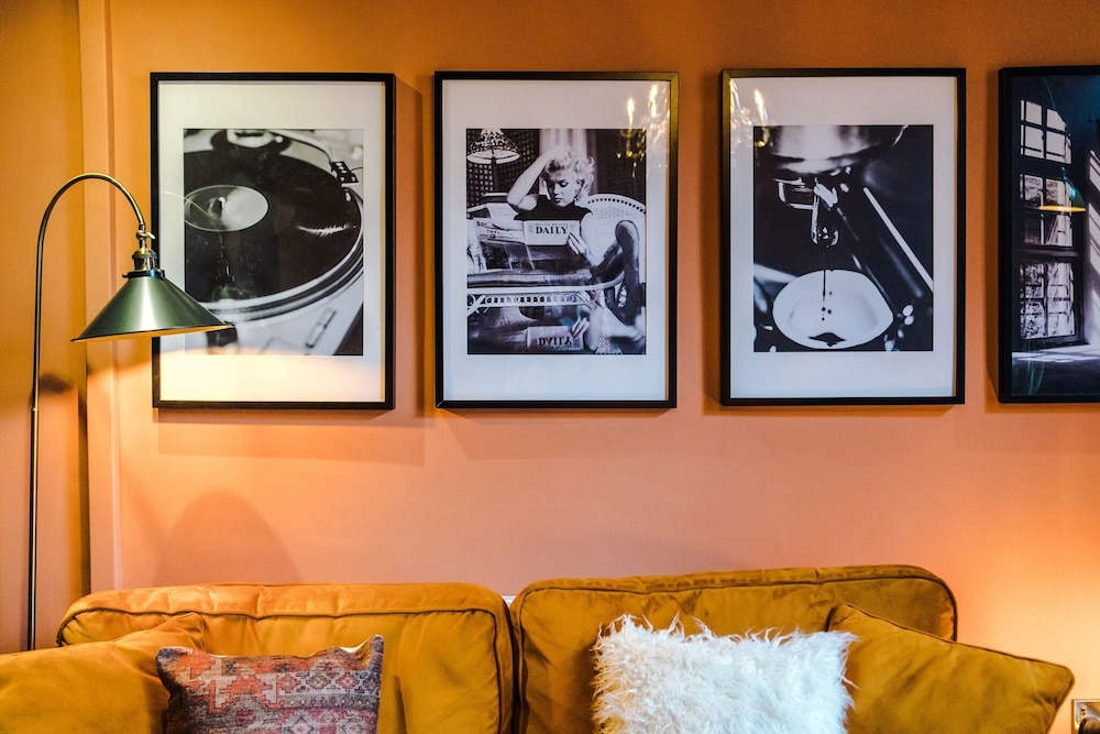 4 bed urban home in manchester