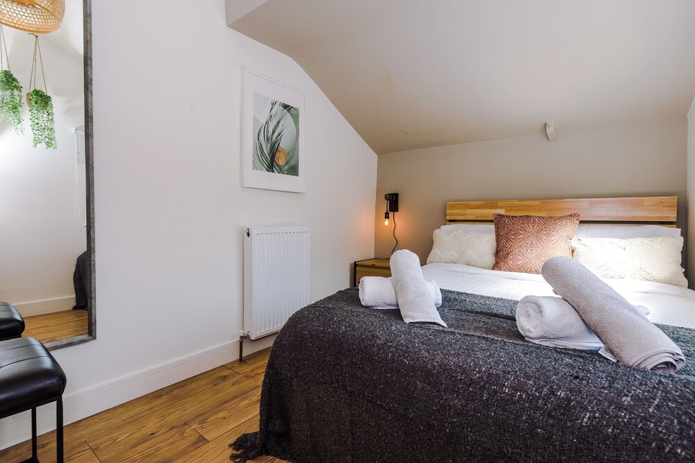 4 bed urban home in manchester