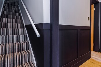 4 Bed Urban Home In Manchester,,3 star